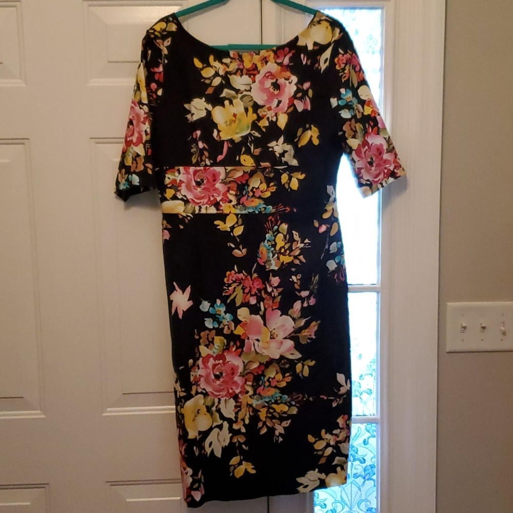Unique Vintage/Pretty Dress Company Size US 16